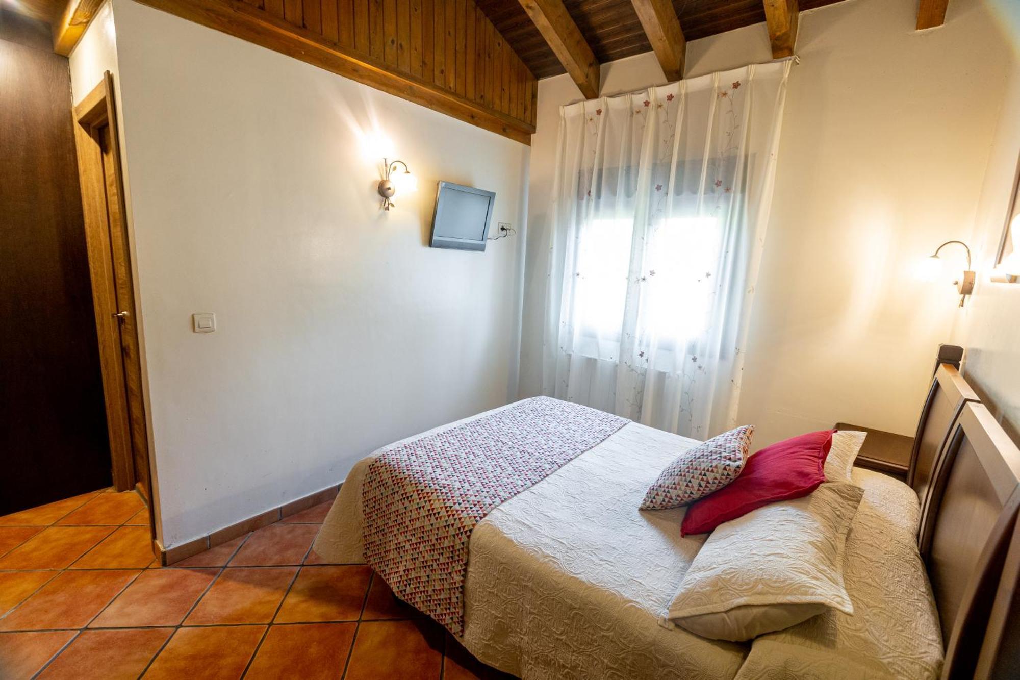 Apartamentos El Pedrayu Onís Kültér fotó