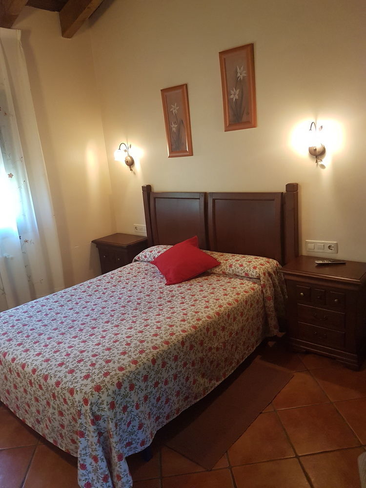 Apartamentos El Pedrayu Onís Kültér fotó