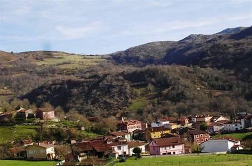 Apartamentos El Pedrayu Onís Kültér fotó